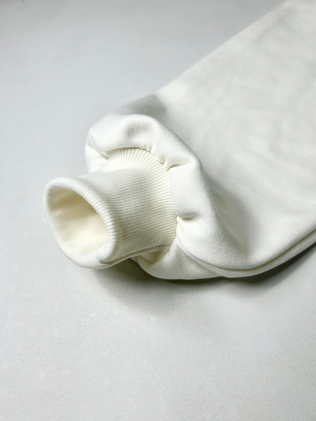 HOODIE ESENCIAL MARFIL GX2.2
