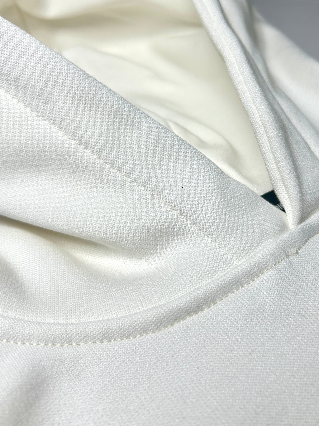 HOODIE ESENCIAL MARFIL GX2.2