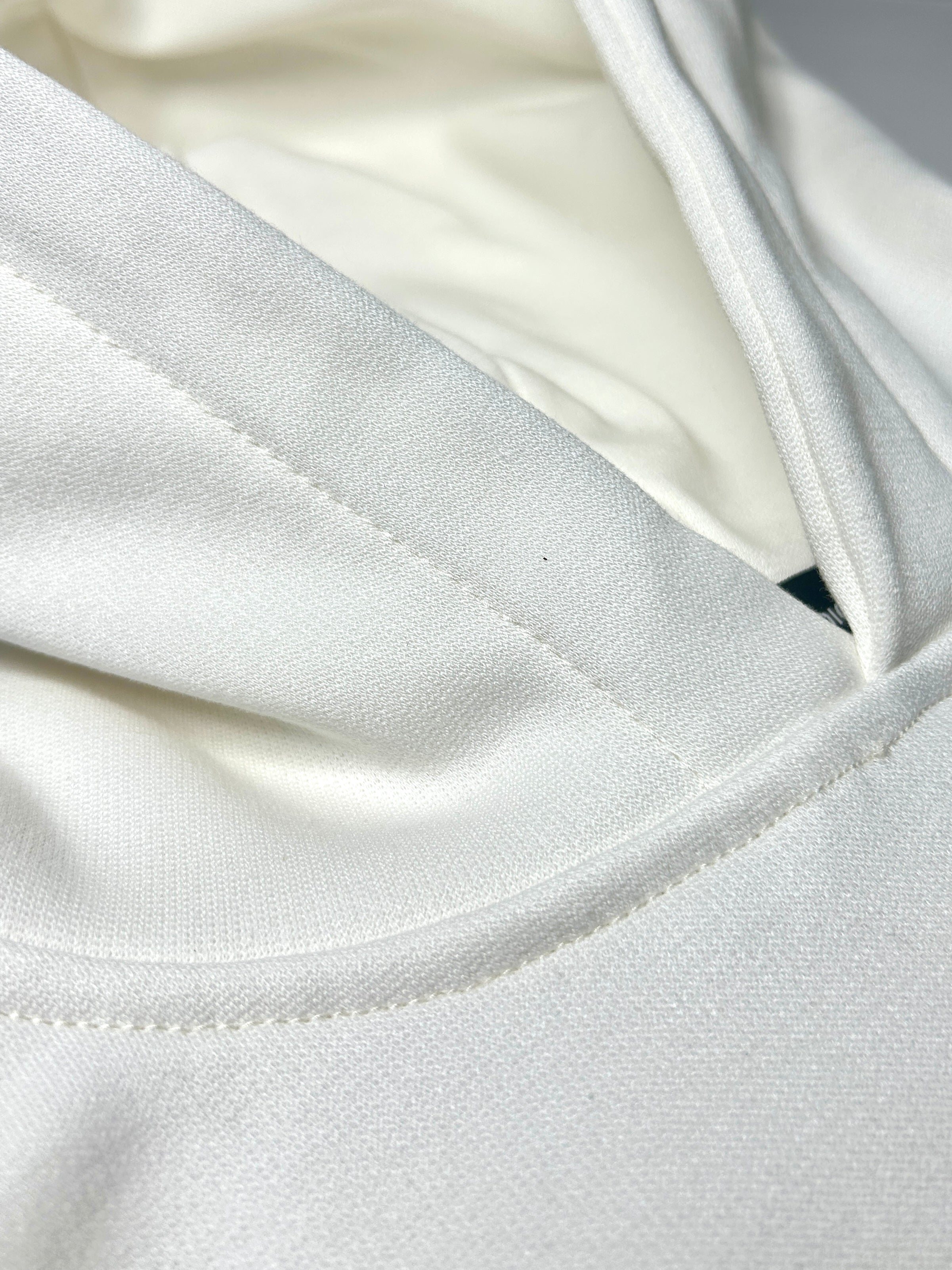 HOODIE ESENCIAL MARFIL GX2.2