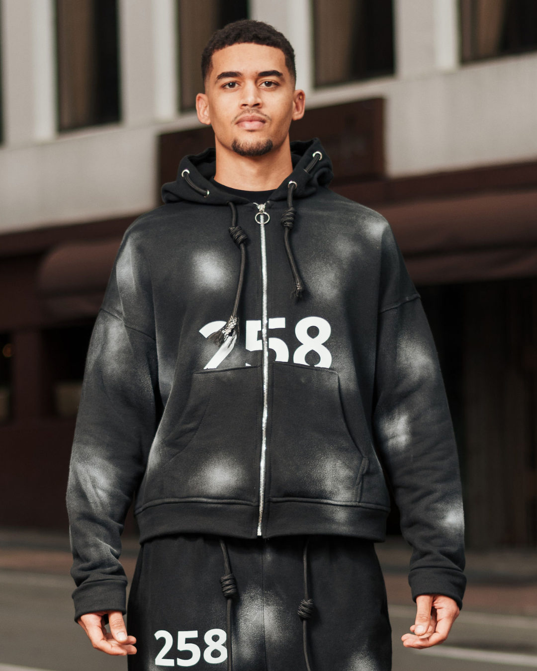 ZIP HOODIE 258 NEGRO GX6.8