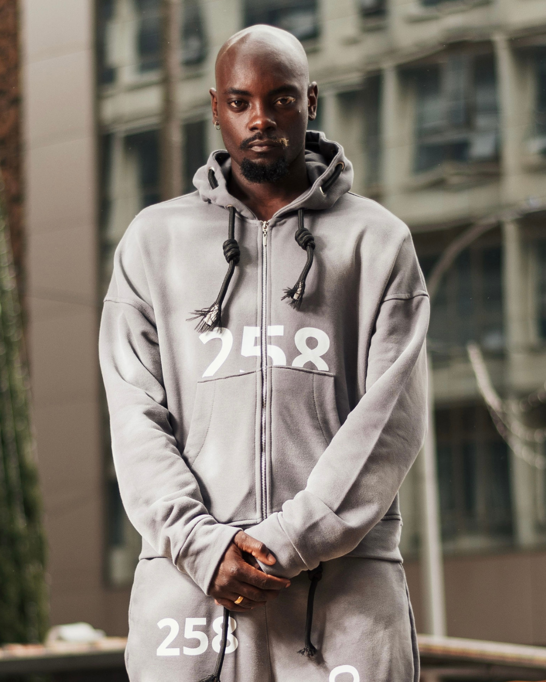 ZIP HOODIE 258 GRIS GX6.9